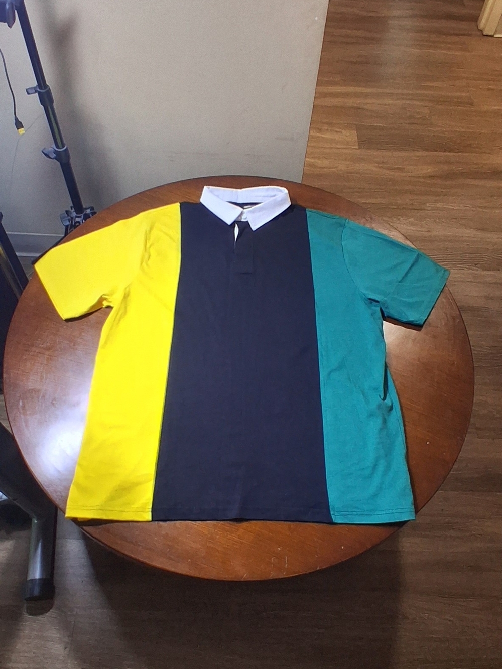NWNT Men's Colorblock Polo Shirt in Yellow, Black & Teal - Classic Collar